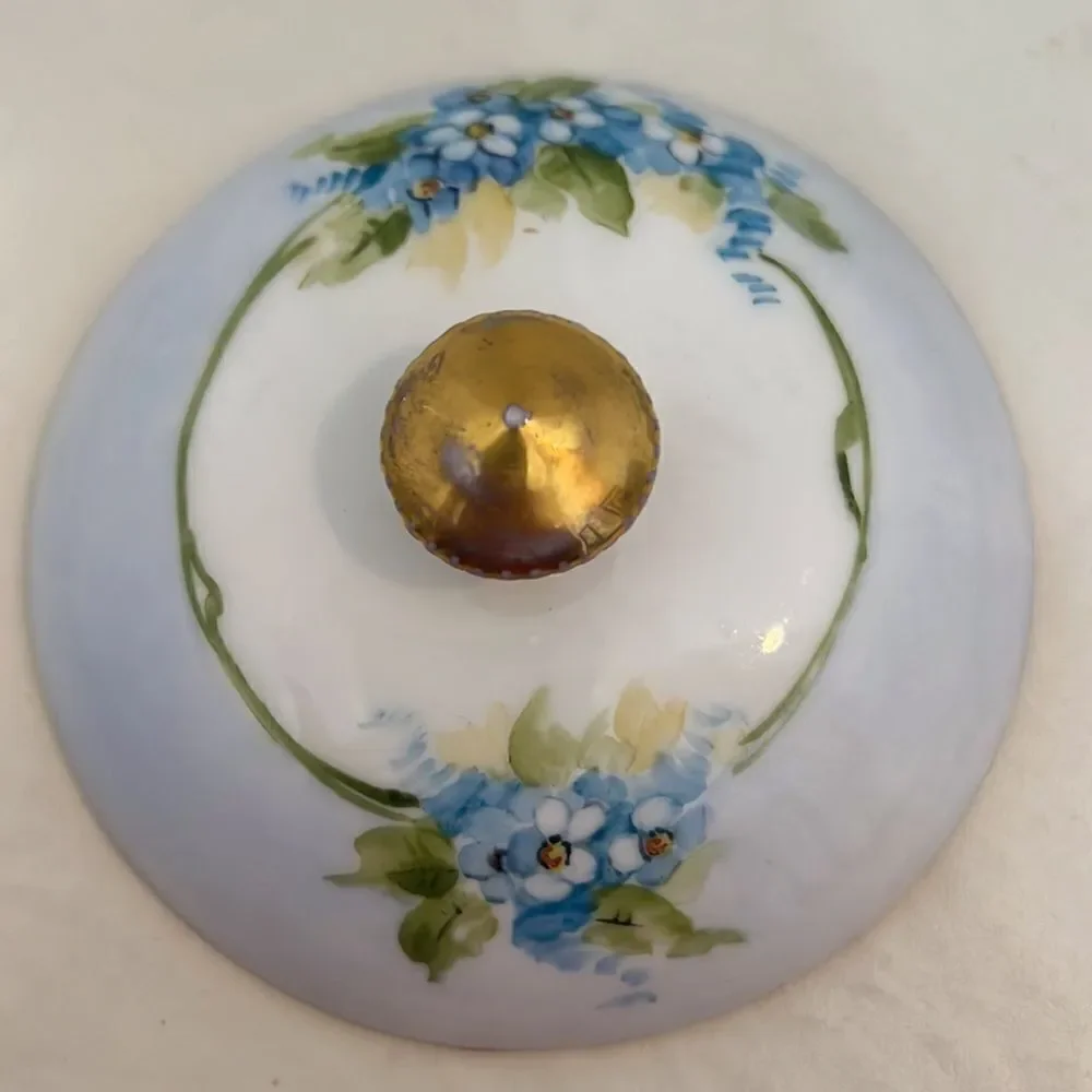 Bavarian Powder Bowl Trinket Covered Dish Gold Knob & Trim 4 In X 3 1/4 Vintage